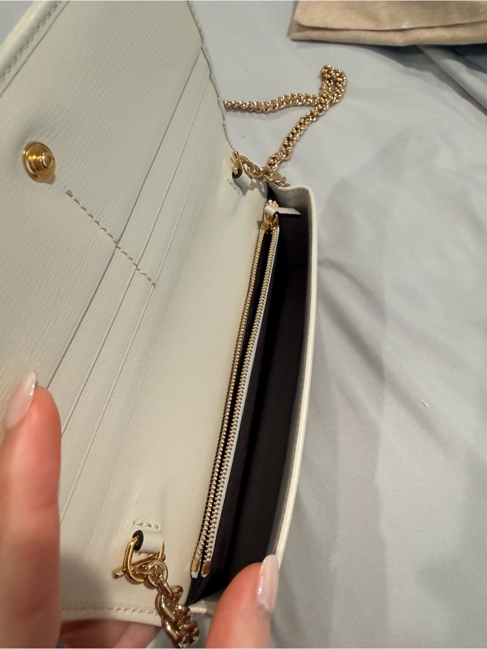 Gucci Horsebit 1955 wallet on chain with White Trim and Gold Hardware - Picture 10 of 12